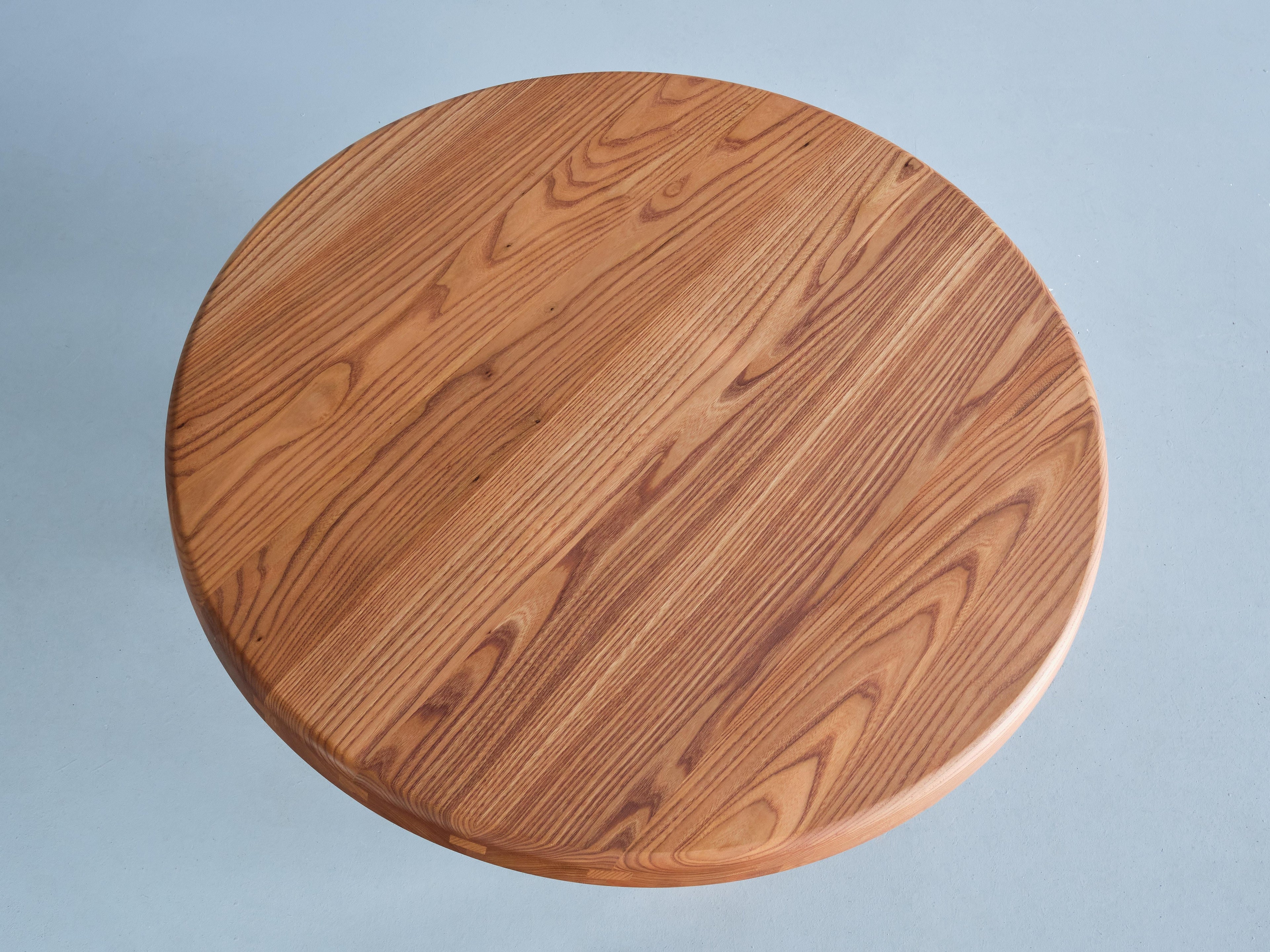 https://a.1stdibscdn.com/pierre-chapo-t02m-coffee-table-in-solid-elm-chapo-creation-france-2023-for-sale-picture-6/f_18033/f_435308921738944281100/ChapoTable_7_master.jpg