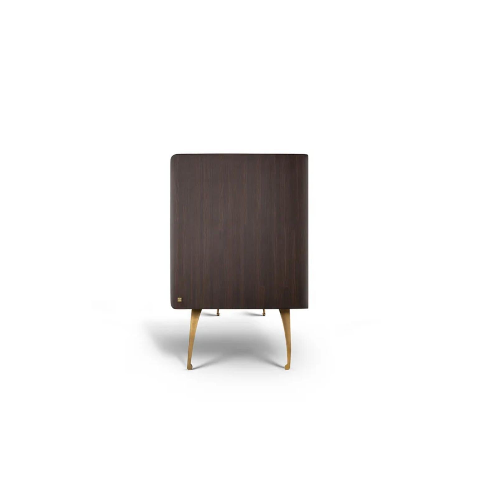 https://a.1stdibscdn.com/charles-serving-credenza-by-madheke-for-sale-picture-3/f_12192/f_487941421770985863022/Charles_Serving_Credenza_Madheke_2_master.jpg