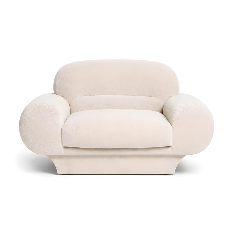 https://a.1stdibscdn.com/1970s-italian-modern-style-sculptural-armchair-with-round-continuous-silhouette-for-sale-picture-13/f_27693/f_492403321773632420830/ChatGPT_Image_Jan_31_2026_01_55_26_PM_master.jpg?width=768