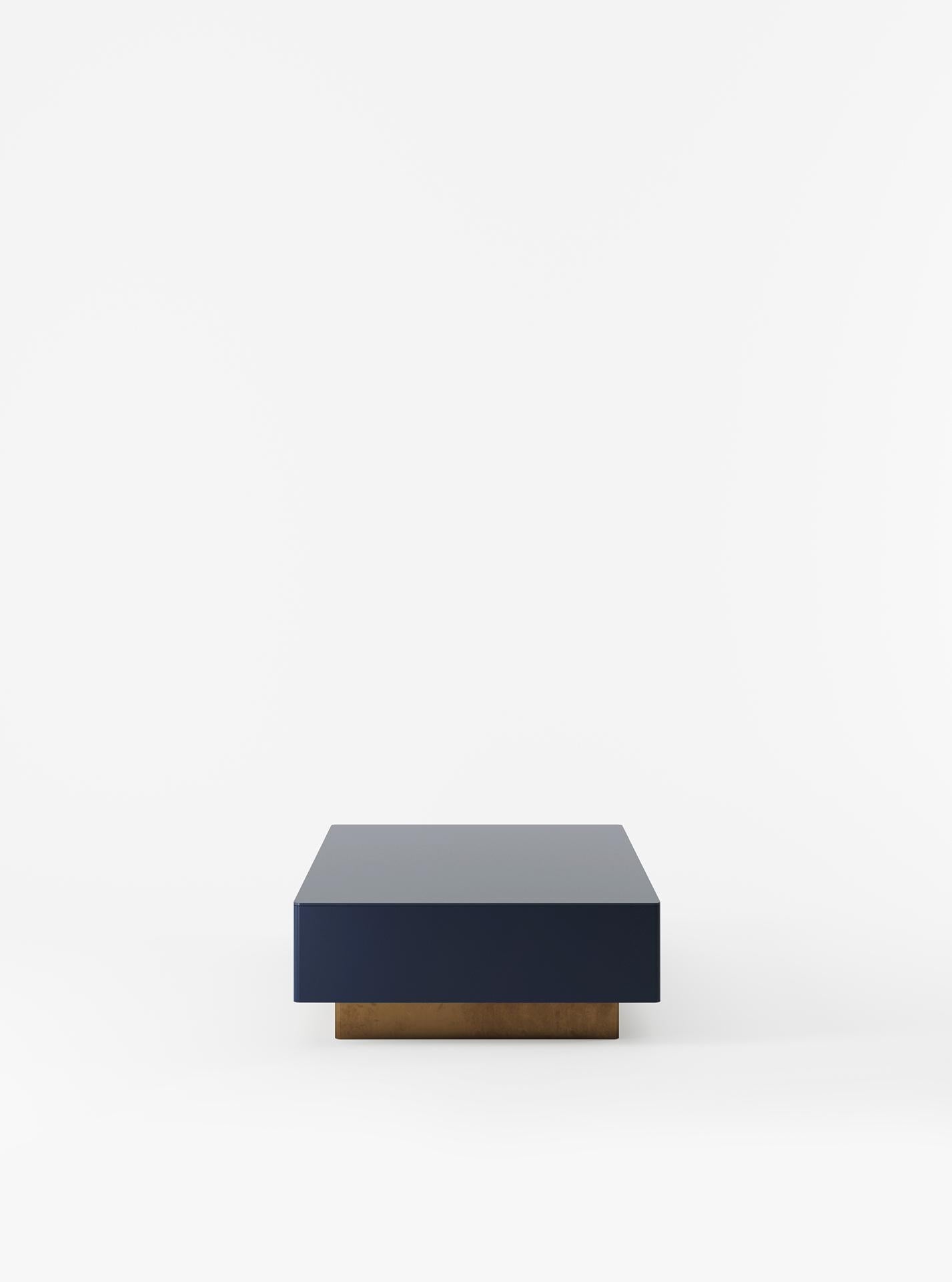 https://a.1stdibscdn.com/chelmsford-lacquered-steel-and-glass-coffee-table-by-kevin-frankental-for-lemon-for-sale-picture-3/f_59512/f_261474521678963335026/Chelmsford_Navy_1_master.jpg