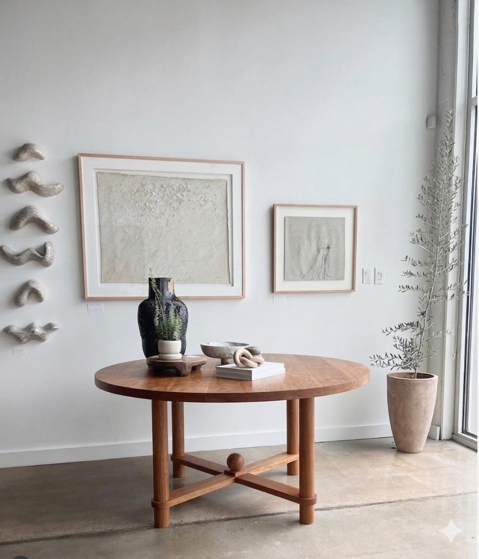https://a.1stdibscdn.com/contemporary-round-dining-table-59-diameter-walnut-for-sale-picture-6/f_109082/f_494070921774640836002/Cherry_Table_master.jpeg