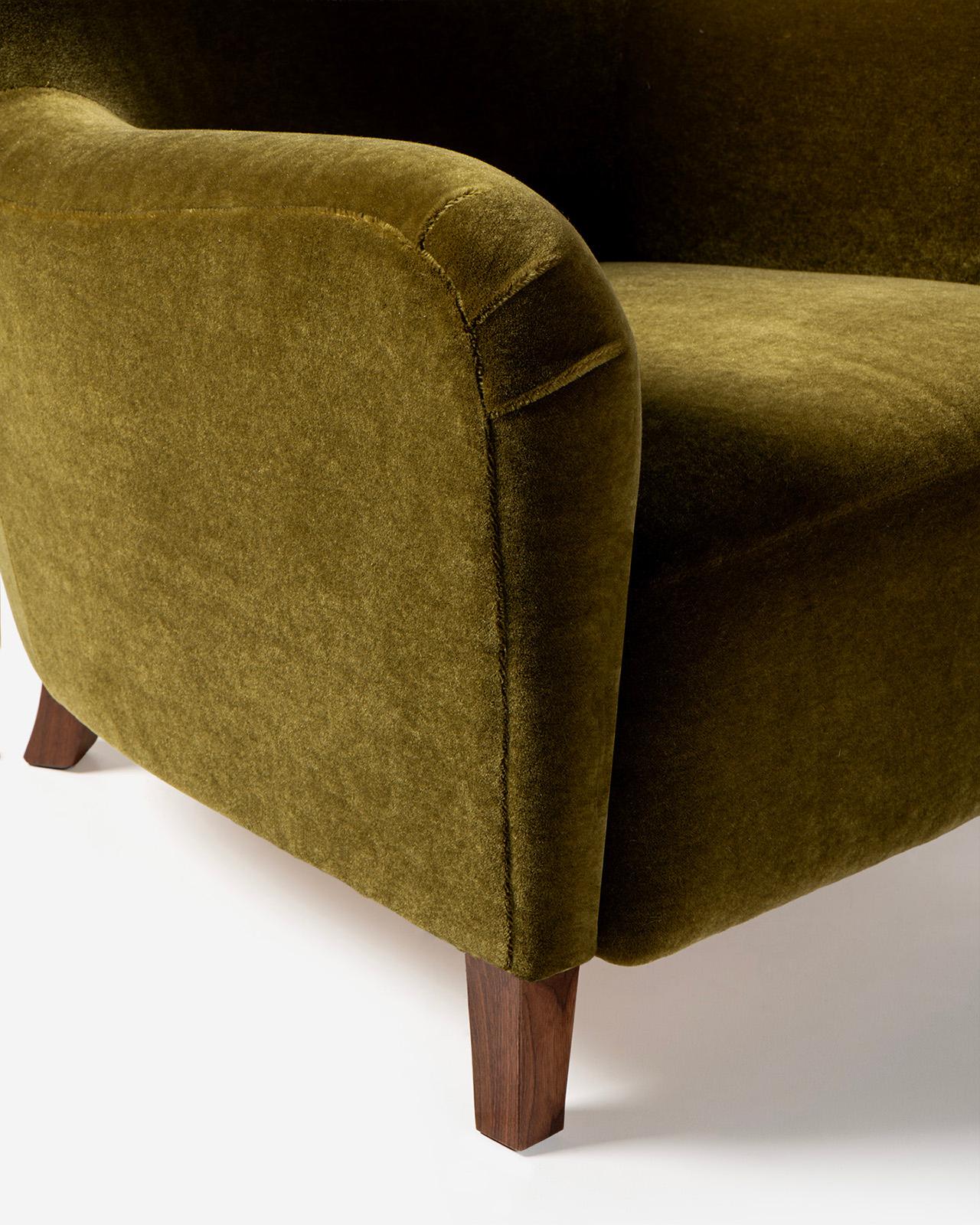 https://a.1stdibscdn.com/mohair-velvet-sampo-wing-chair-from-dagmar-for-sale-picture-6/f_13332/f_485414921769547464626/Christien_Sorensen_Sampo_Chair_PF_Bold_Army_Walnut_Detail_1_1600_master.jpg