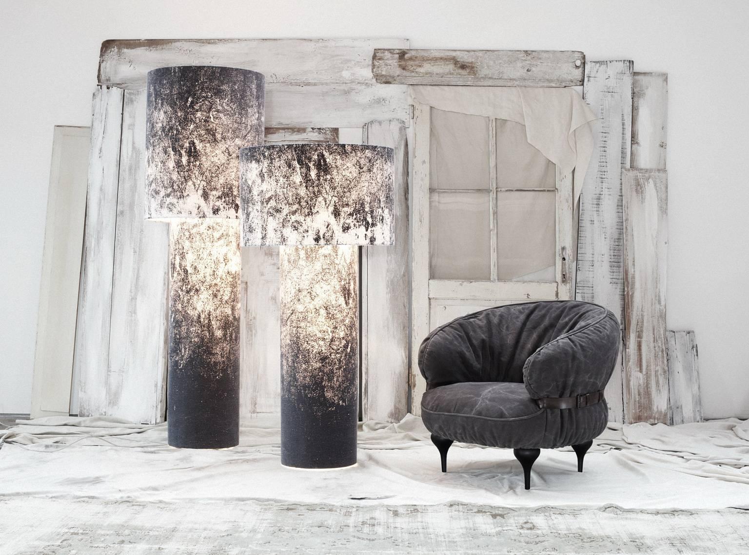 https://a.1stdibscdn.com/chubby-chic-armchair-with-belt-in-dark-brown-leather-by-moroso-for-diesel-for-sale-picture-9/archivesE/upload/f_16392/f_99113011519056082370/Chubby_Chic_Fiber_Armchair_Belt_Dark_Brown_Leather_Moroso_Diesel_10_master.jpg