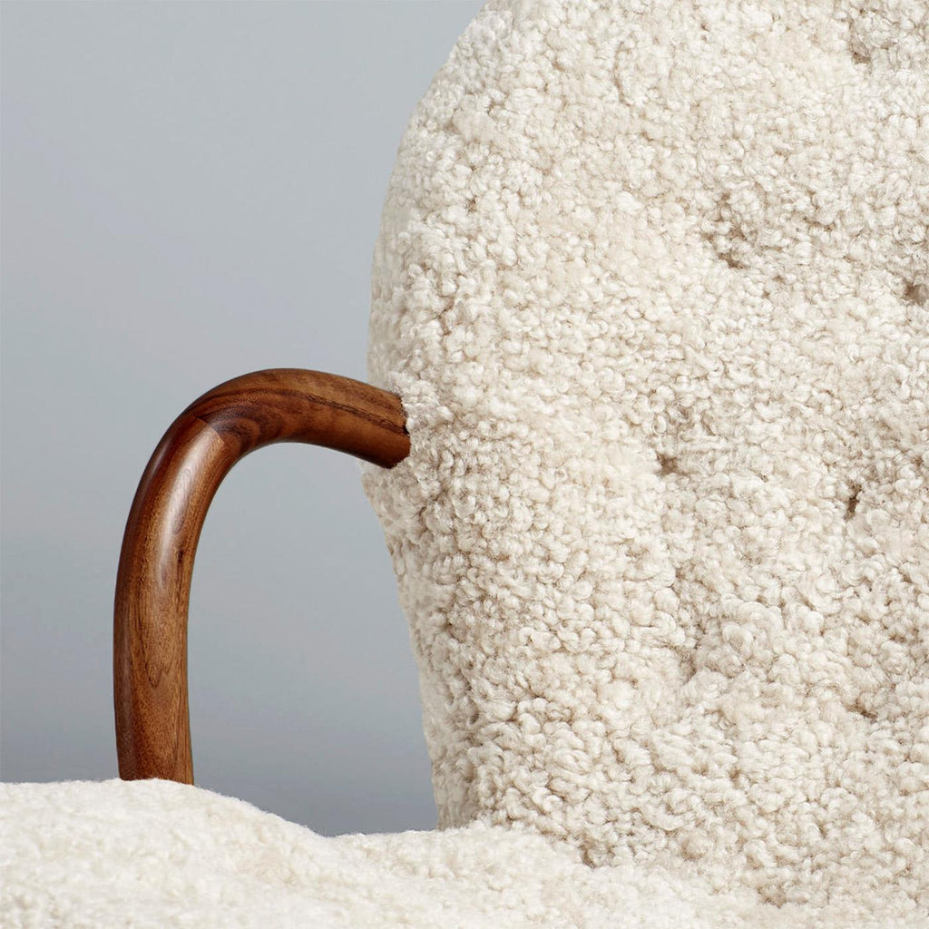 https://a.1stdibscdn.com/arnold-madsen-sheepskin-clam-chair-stool-for-sale-picture-5/f_13332/f_413826121725795215329/Clam_Moonlight_Walnut_Detail_1_master.jpg