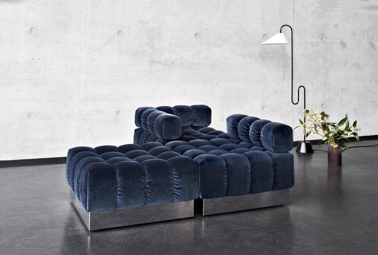 https://a.1stdibscdn.com/customizable-new-and-made-to-order-harvey-probber-deep-tuft-modular-sofa-for-sale-picture-11/f_44652/f_486651421770240715604/ClassiCon_deep_tuft_sofa_roattino_floor_lamp_2_photo_elias_hassos_master.jpg?width=768