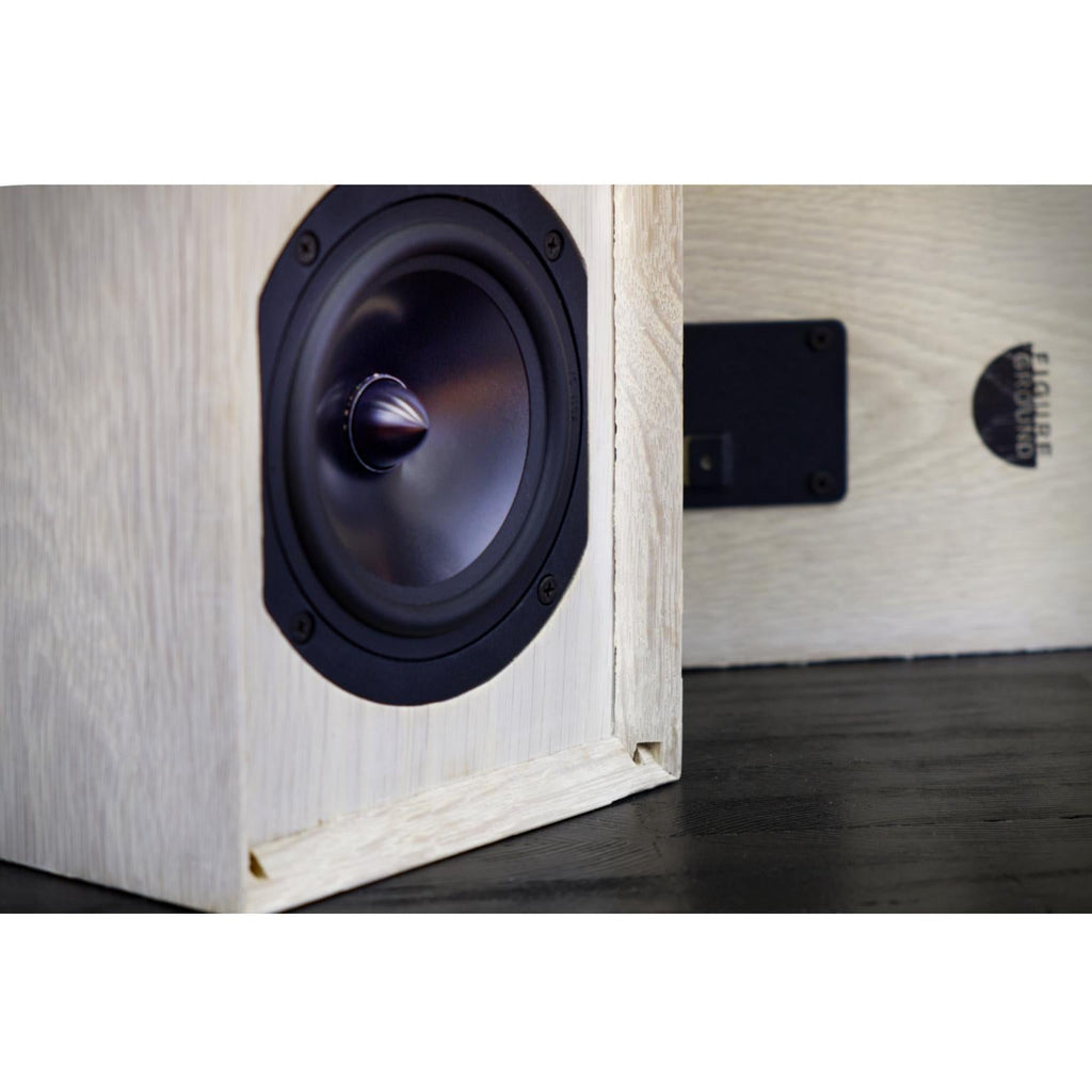 https://a.1stdibscdn.com/bleached-handmade-oak-speaker-set-with-custom-cross-overs-for-sale-picture-5/f_55692/f_221974321611545773173/Close_Up_2_master.jpg
