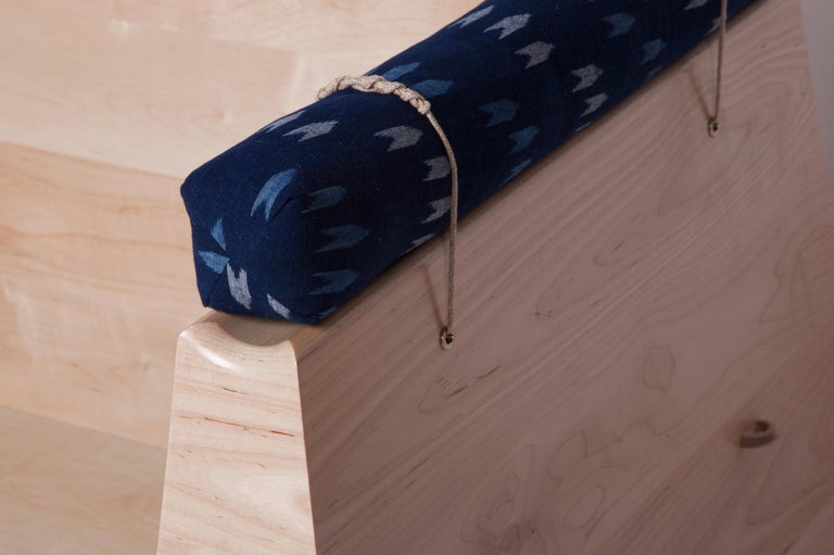 https://a.1stdibscdn.com/zabuton-sofa-handmade-japanese-futon-on-modular-maple-frame-kvadrat-for-sale-picture-6/f_32441/f_224947621613008942947/Closeup_01_closeup_001_mg_6791_s_master.jpg?width=768