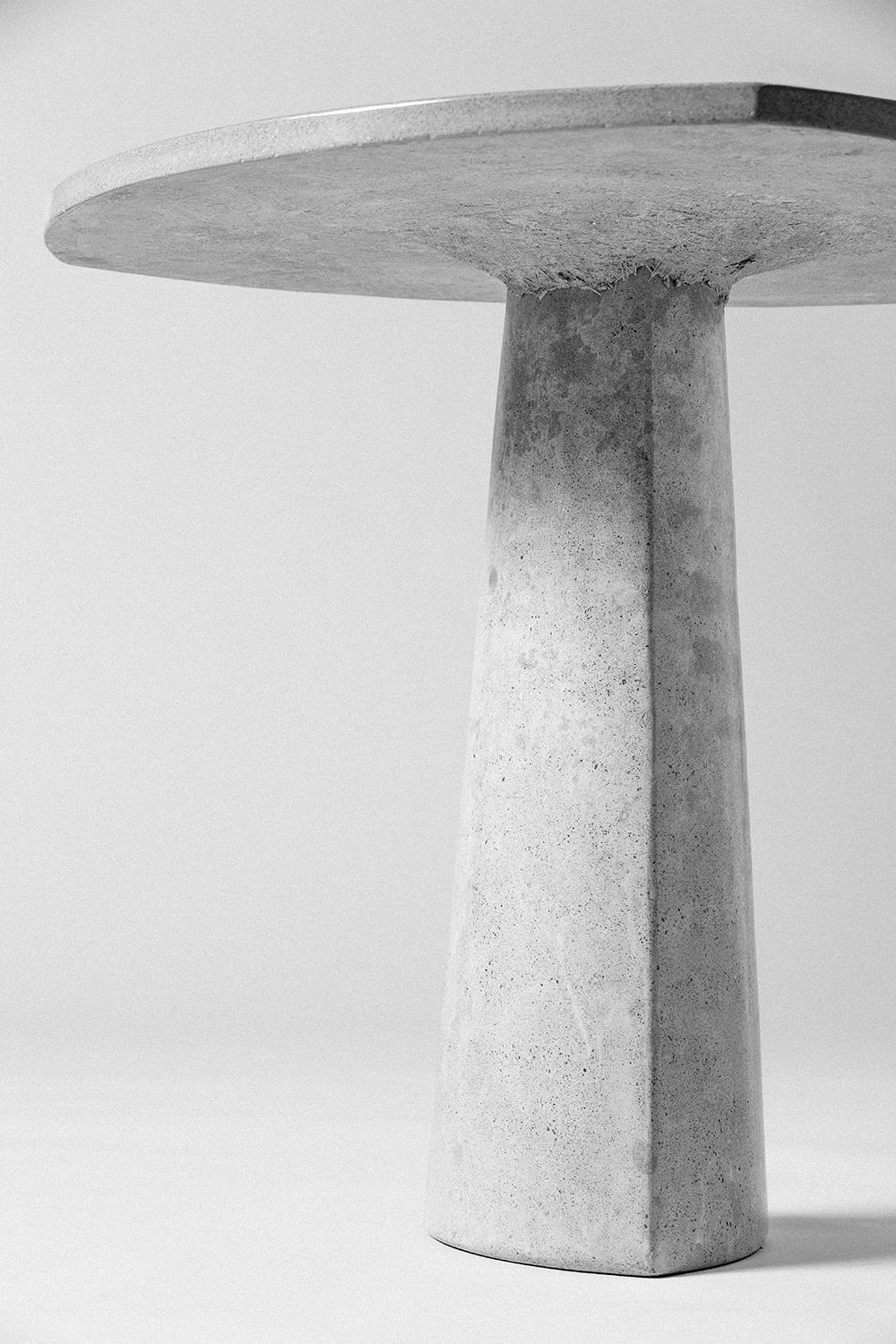 https://a.1stdibscdn.com/james-de-wulf-concrete-clover-table-for-sale-picture-4/f_12242/f_204362221599073182809/Clover_3_Smaller_master.jpg