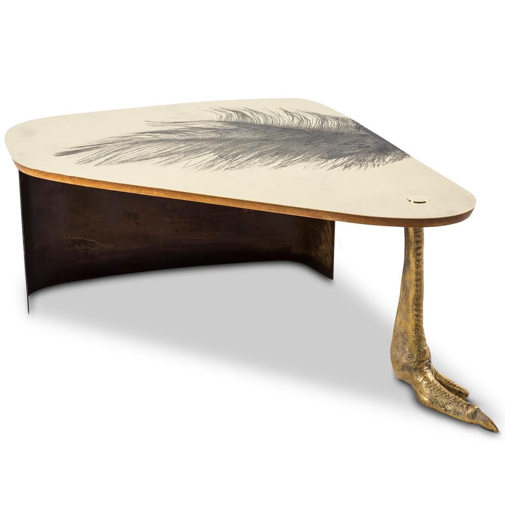 https://a.1stdibscdn.com/cast-brass-etched-brass-and-burnished-steel-ostrich-coffee-table-by-egg-designs-for-sale-picture-2/f_38931/f_122799611539002135507/Coffee_Table_Ostrich_View2_master.jpg