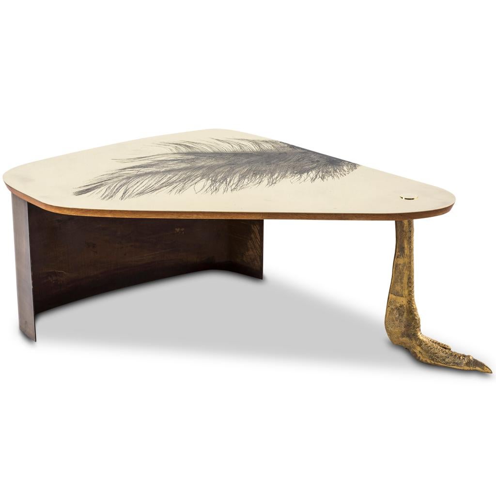 https://a.1stdibscdn.com/cast-brass-etched-brass-and-burnished-steel-ostrich-coffee-table-by-egg-designs-for-sale-picture-3/f_38931/f_122799611539002136712/Coffee_Table_Ostrich_View3_master.jpg