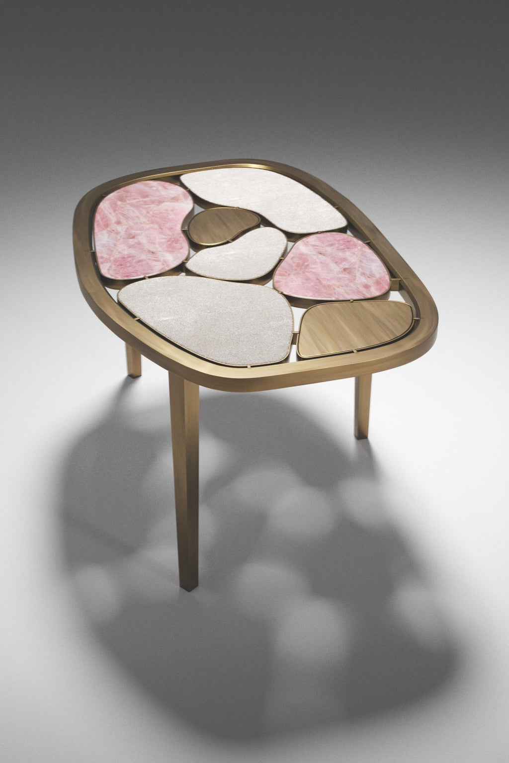 https://a.1stdibscdn.com/shagreen-and-quartz-nesting-coffee-table-with-brass-details-by-kifu-paris-for-sale-picture-5/f_45491/f_468420321759058248388/Coffee_Tables_Nessting_QUARTZ_ROSE0003_master.jpg