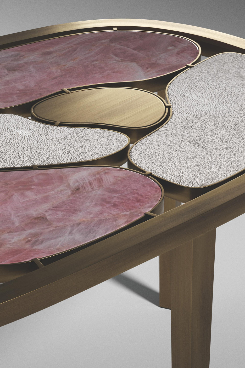 https://a.1stdibscdn.com/shagreen-and-quartz-nesting-coffee-tables-with-brass-details-by-kifu-paris-for-sale-picture-6/f_45491/f_468170521758853615373/Coffee_Tables_Nessting_QUARTZ_ROSE0005_master.jpg