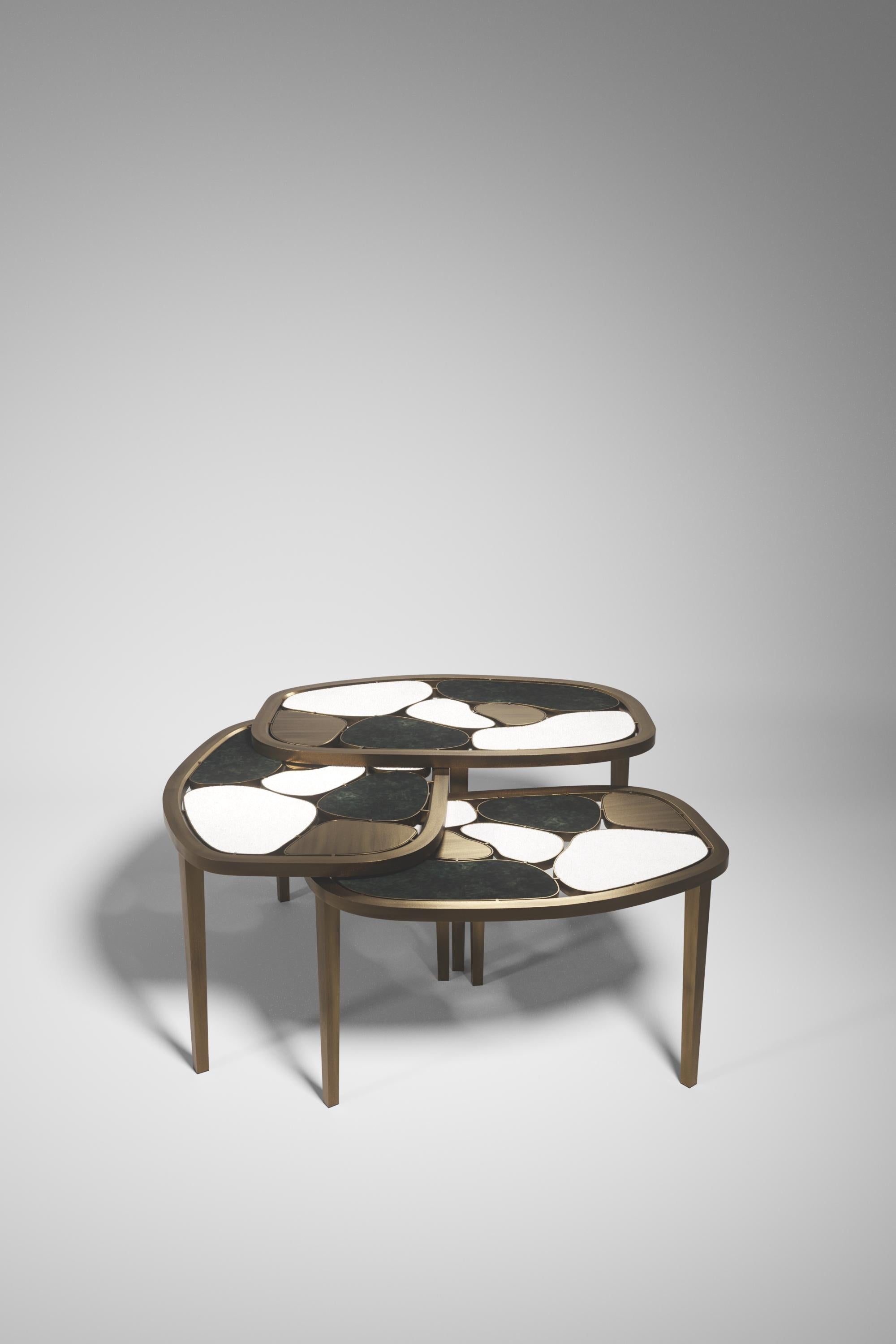 https://a.1stdibscdn.com/shagreen-quartz-onyx-nesting-coffee-tables-with-brass-details-by-kifu-paris-for-sale-picture-3/f_45491/f_468170221758852364956/Coffee_Tables_Nessting_VERT0000_master.jpg
