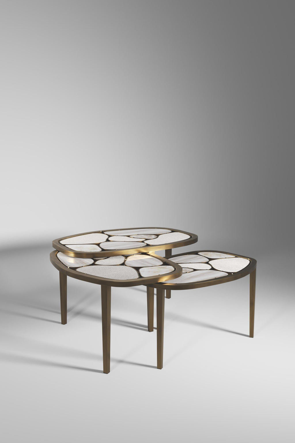 https://a.1stdibscdn.com/shagreen-quartz-onyx-nesting-coffee-table-with-brass-details-by-kifu-paris-for-sale-picture-5/f_45491/f_468170821758854110121/Coffee_Tables_Nesting_D1_STN10_STN90001_master.jpg