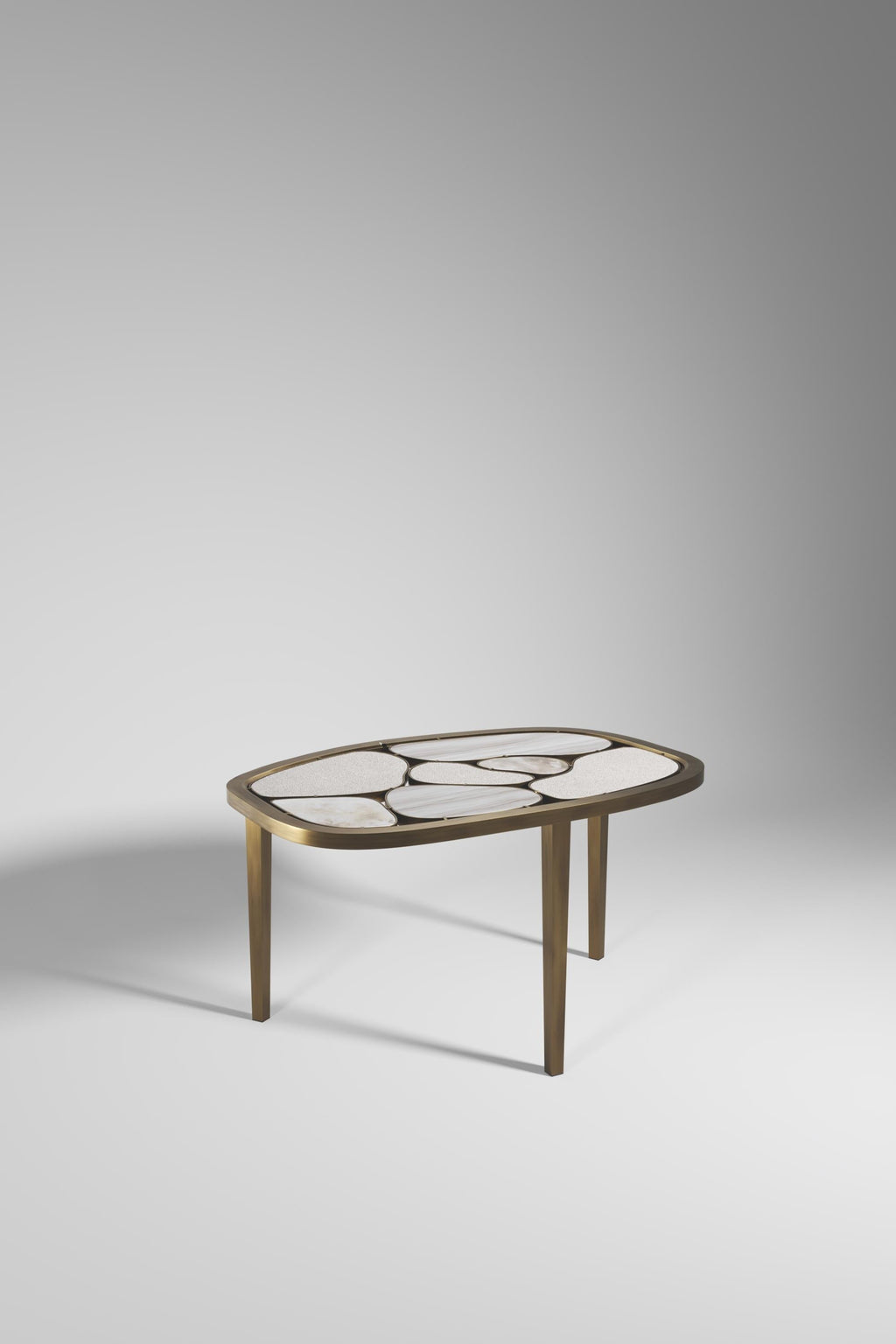 https://a.1stdibscdn.com/shagreen-quartz-onyx-nesting-coffee-table-with-brass-details-by-kifu-paris-for-sale-picture-2/f_45491/f_468170821758854245207/Coffee_Tables_Nesting_D1_STN10_STN9_View010001_master.jpg