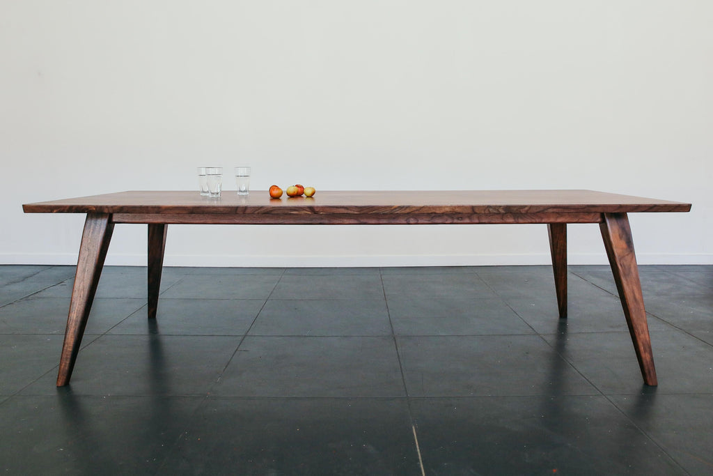https://a.1stdibscdn.com/120-columbia-dining-table-in-oregon-walnut-by-studio-moe-for-sale-picture-2/f_51932/f_183263421584338257234/Columbia_dining_table_1_master.jpg