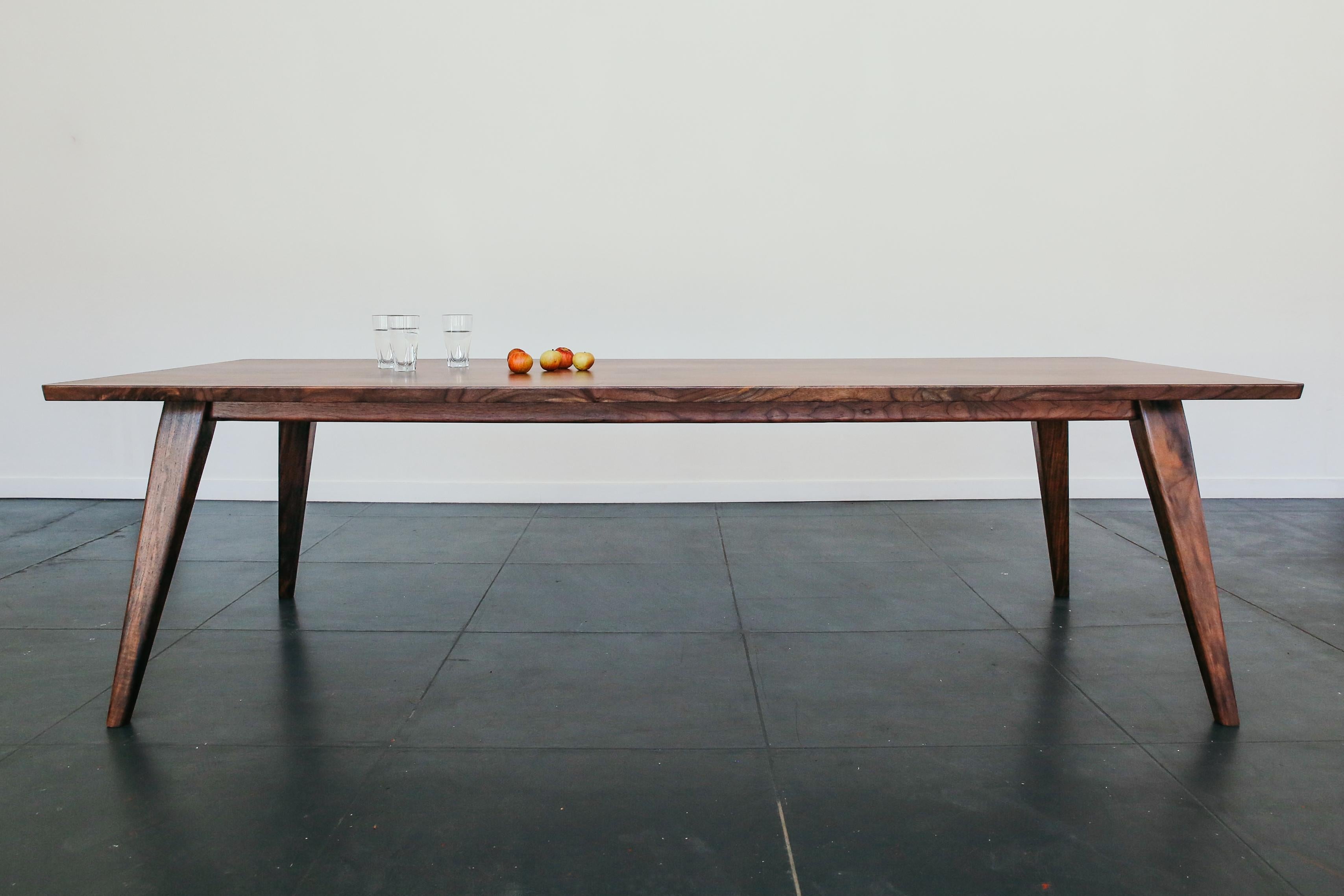 https://a.1stdibscdn.com/120-columbia-dining-table-in-oregon-walnut-by-studio-moe-for-sale-picture-2/f_51932/f_183263421584338257234/Columbia_dining_table_1_master.jpg