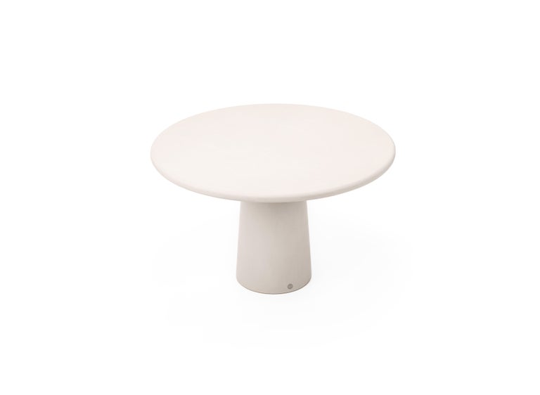 https://a.1stdibscdn.com/contemporary-round-natural-plaster-menhir-table-120cm-by-isabelle-beaumont-for-sale-picture-2/f_86552/f_402344621718750926137/Column_Menhir_120_BM01_2_master.jpg?width=768