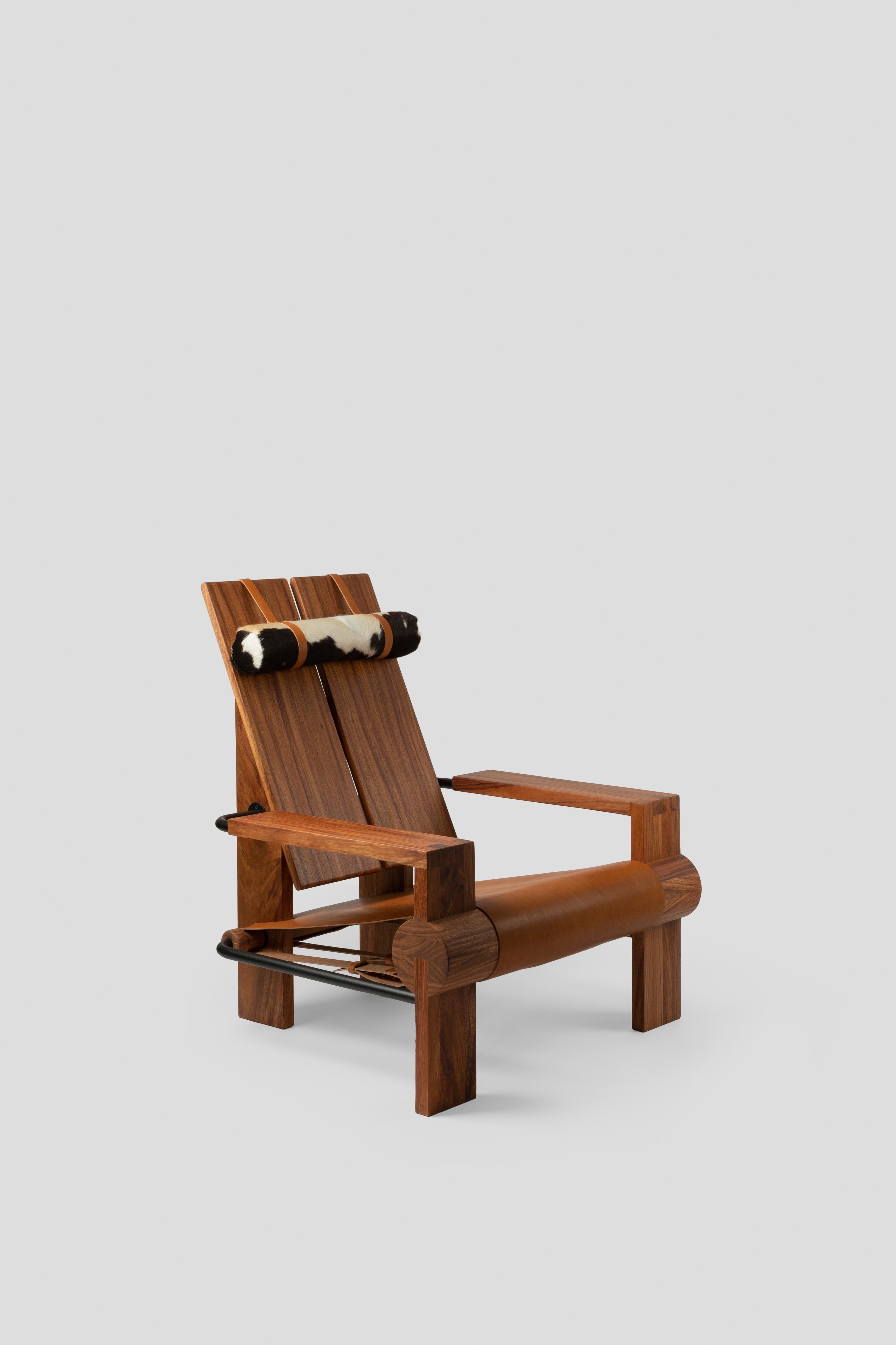 https://a.1stdibscdn.com/san-francisco-chair-leather-and-dark-tropical-wood-contemporary-mexican-design-for-sale-picture-7/f_38111/f_317640321671172026981/Comit_de_proyectos_Silla_San_Francisco_11_master.jpg