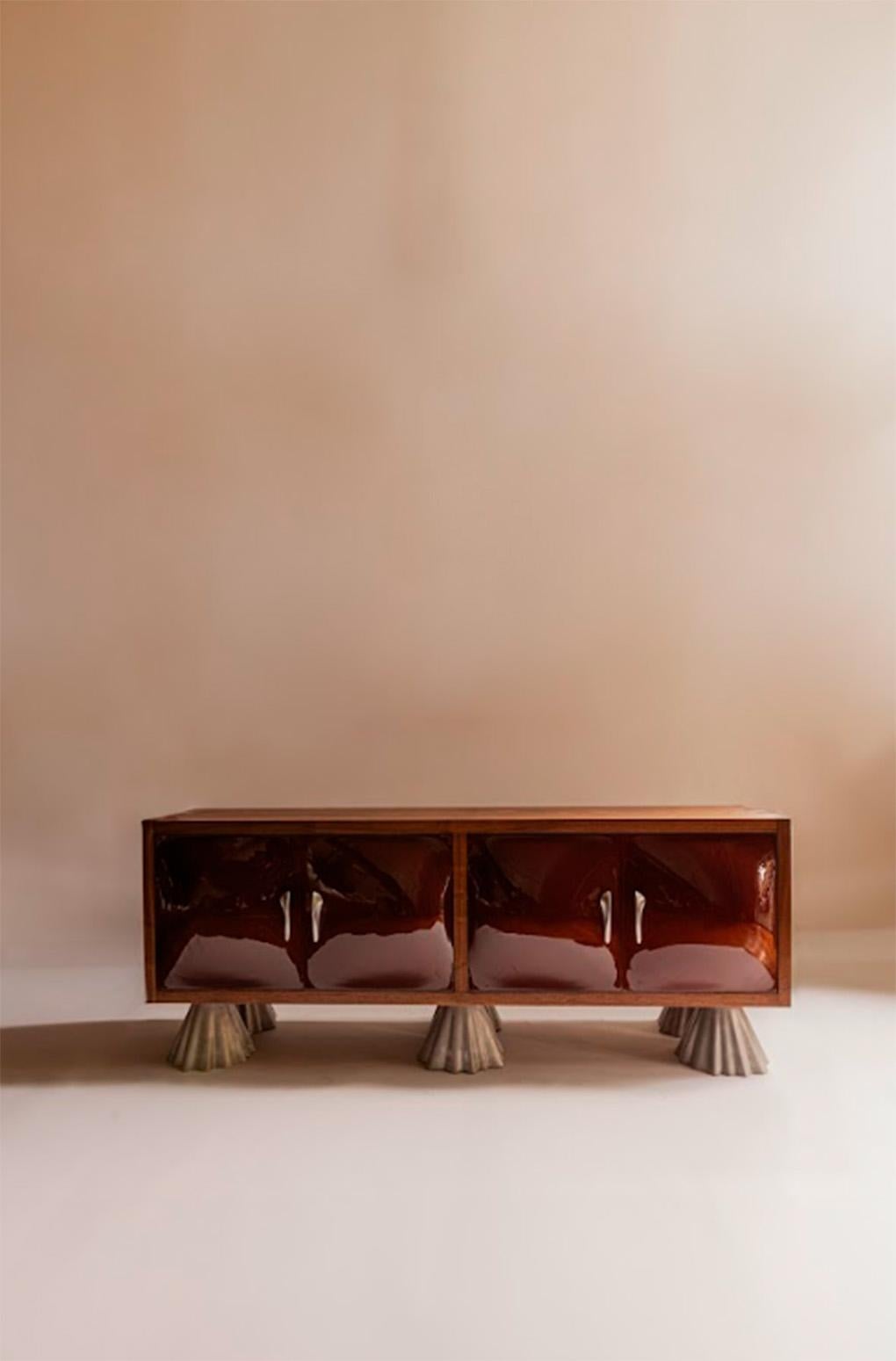 https://a.1stdibscdn.com/bells-whistles-cabinet-for-sale-picture-2/f_105282/f_467282421758317207933/Consola1_master.jpg