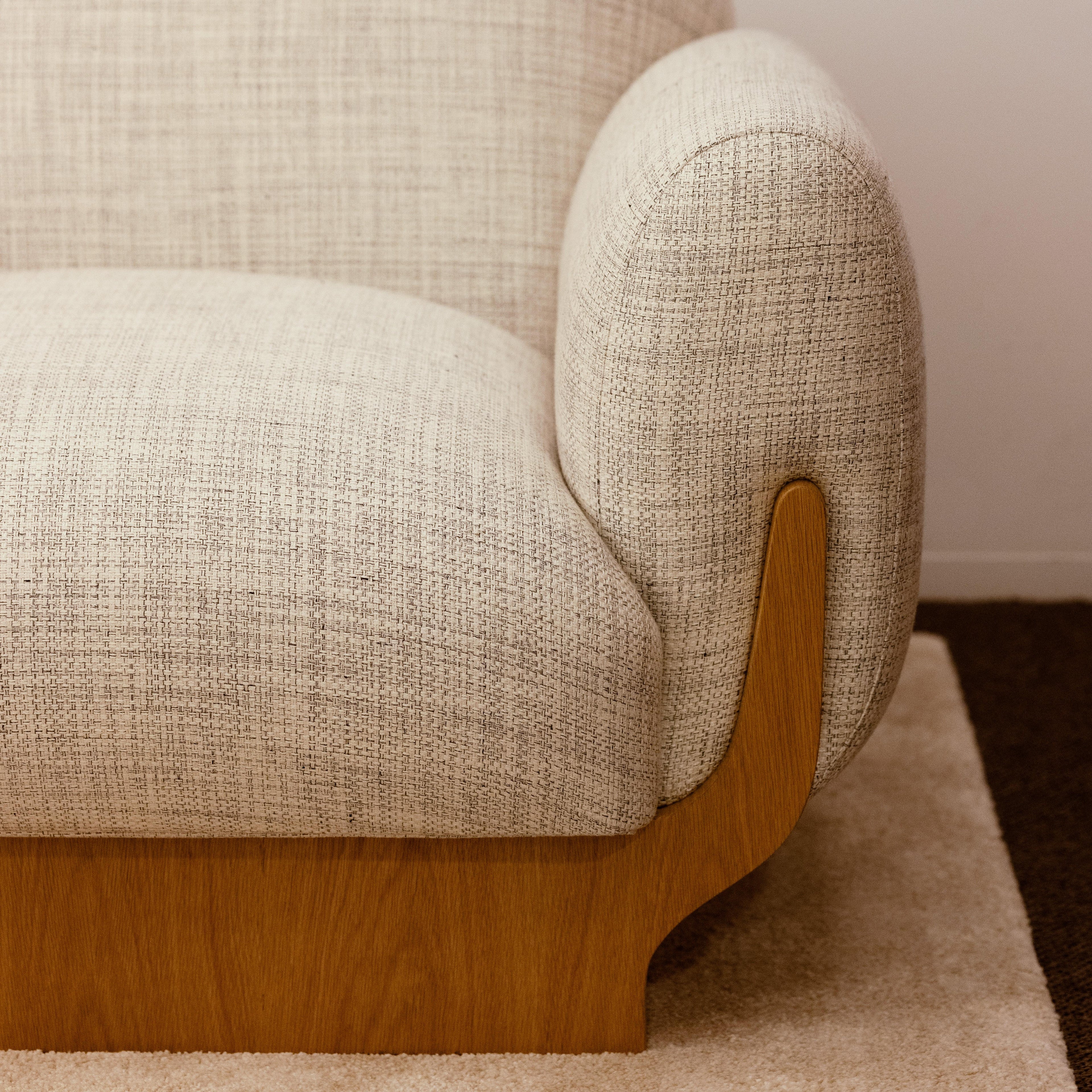 https://a.1stdibscdn.com/21st-century-copacabana-armchair-natural-oak-base-by-duistt-for-sale-picture-11/f_63222/f_404157921778258678637/Copacabana_sofa_Armchair_fabric_COM_oak_base_made_in_portugal_duistt_3_master.jpg