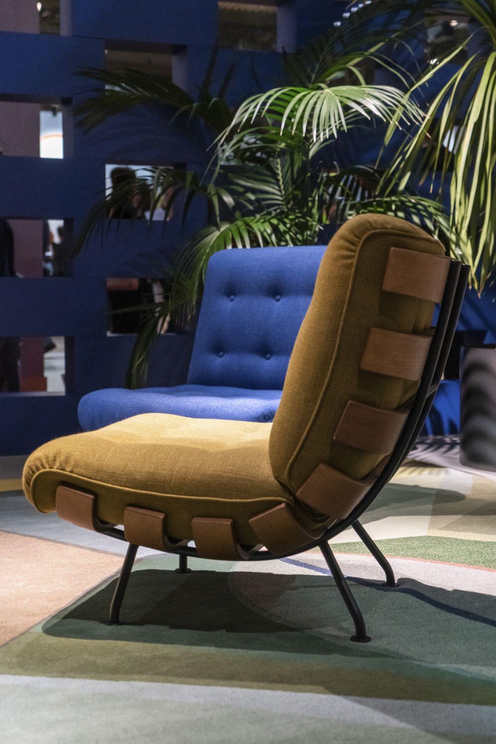 https://a.1stdibscdn.com/tacchini-costela-lounge-chair-designed-by-martin-eisler-for-sale-picture-3/f_44652/1606164097091/Costella_Chair_Design_Tacchini_master.jpg