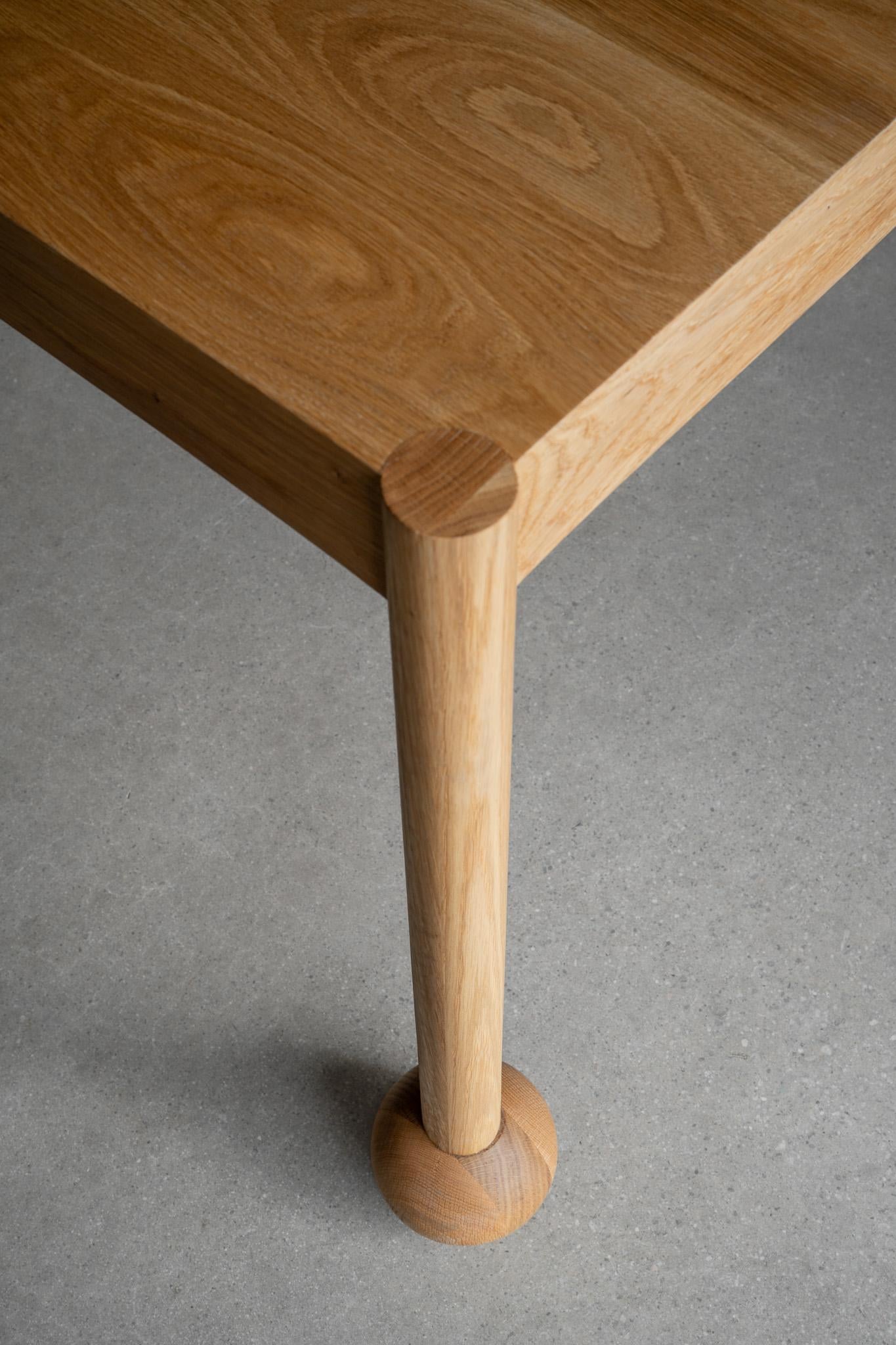 https://a.1stdibscdn.com/fenn-dining-table-by-croft-house-for-sale-picture-4/f_97692/f_434673621738630244138/CroftHouseFennDiningTable8GigiAlyPhotography_master.jpg