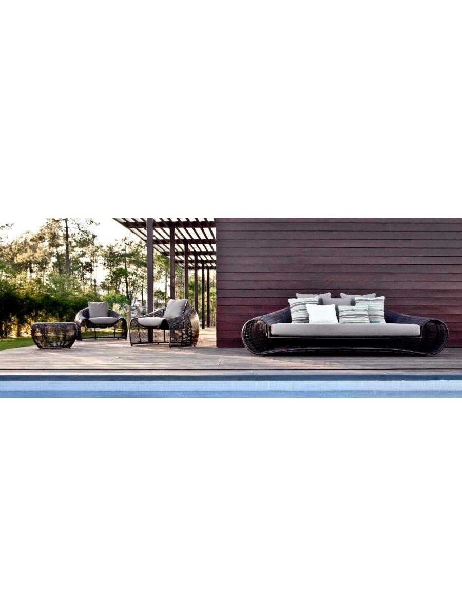 https://a.1stdibscdn.com/indoor-croissant-sofa-by-kenneth-cobonpue-for-sale-picture-6/f_12192/f_328104721676567494386/Croissant_Setting_01_master.jpg