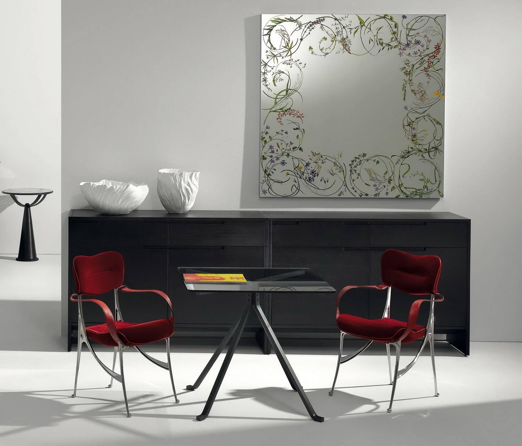 https://a.1stdibscdn.com/archivesE/upload/f_16392/1503677350268/Cugino_Enzo_Mari_Driade_Steel_Tempered_Glass_3_master.jpg
