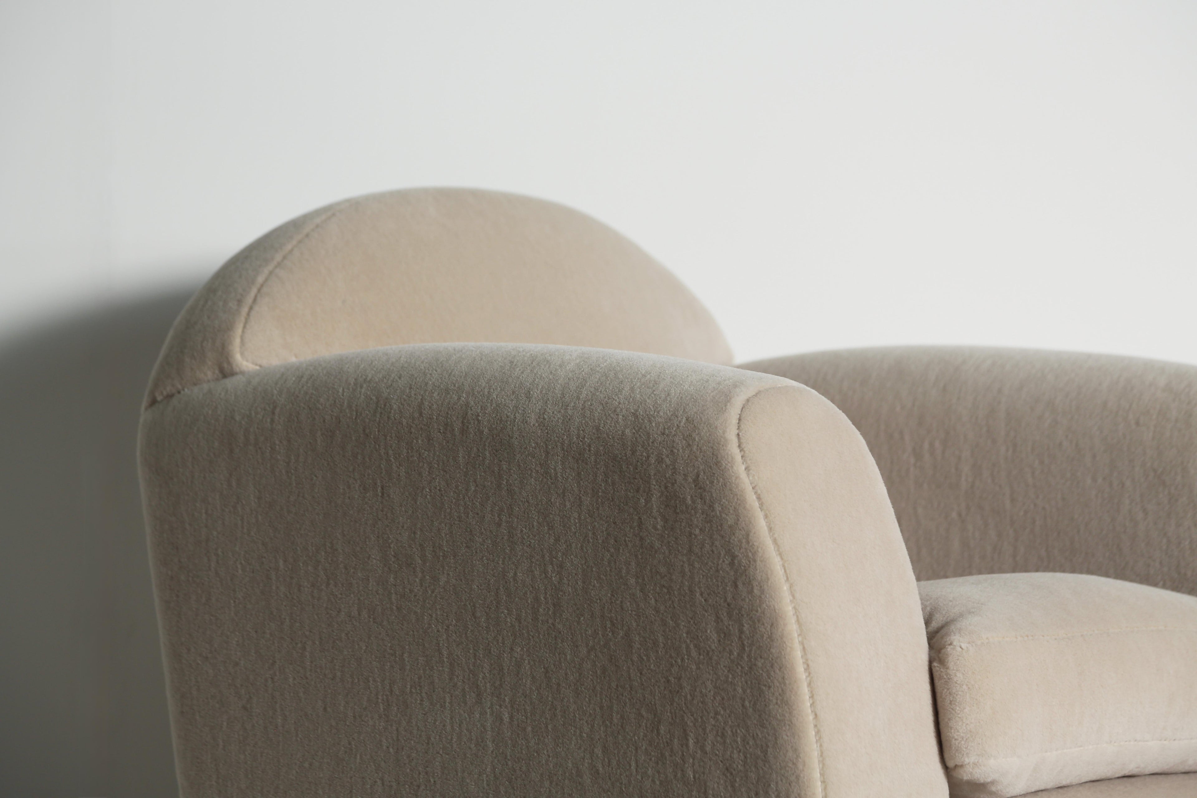 https://a.1stdibscdn.com/a-curved-arm-salon-club-chair-upholstered-in-pure-alpaca-for-sale-picture-9/f_22593/f_477176521764155466770/Curve_Arm_Stone_Alpaca_9_25_18_master.jpeg