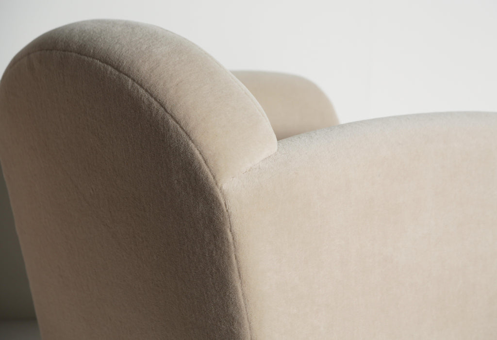 https://a.1stdibscdn.com/pair-of-curved-arm-club-chairs-upholstered-in-pure-alpaca-for-sale-picture-7/f_22593/f_468198021758885333569/Curve_Arm_Stone_Alpaca_9_25_4_master.jpeg