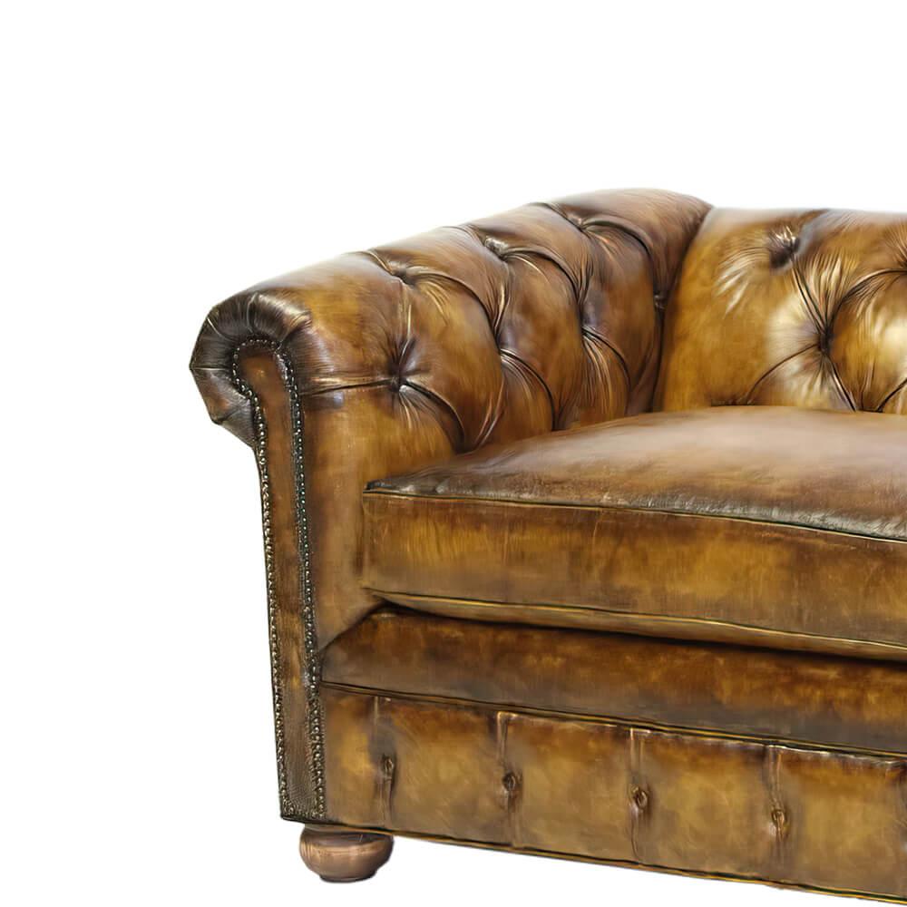 https://a.1stdibscdn.com/custom-antiqued-leather-chesterfield-for-sale-picture-3/f_8038/f_263982621638645289551/Custom_Antiqued_Leather_Chesterfield_2_master.jpg
