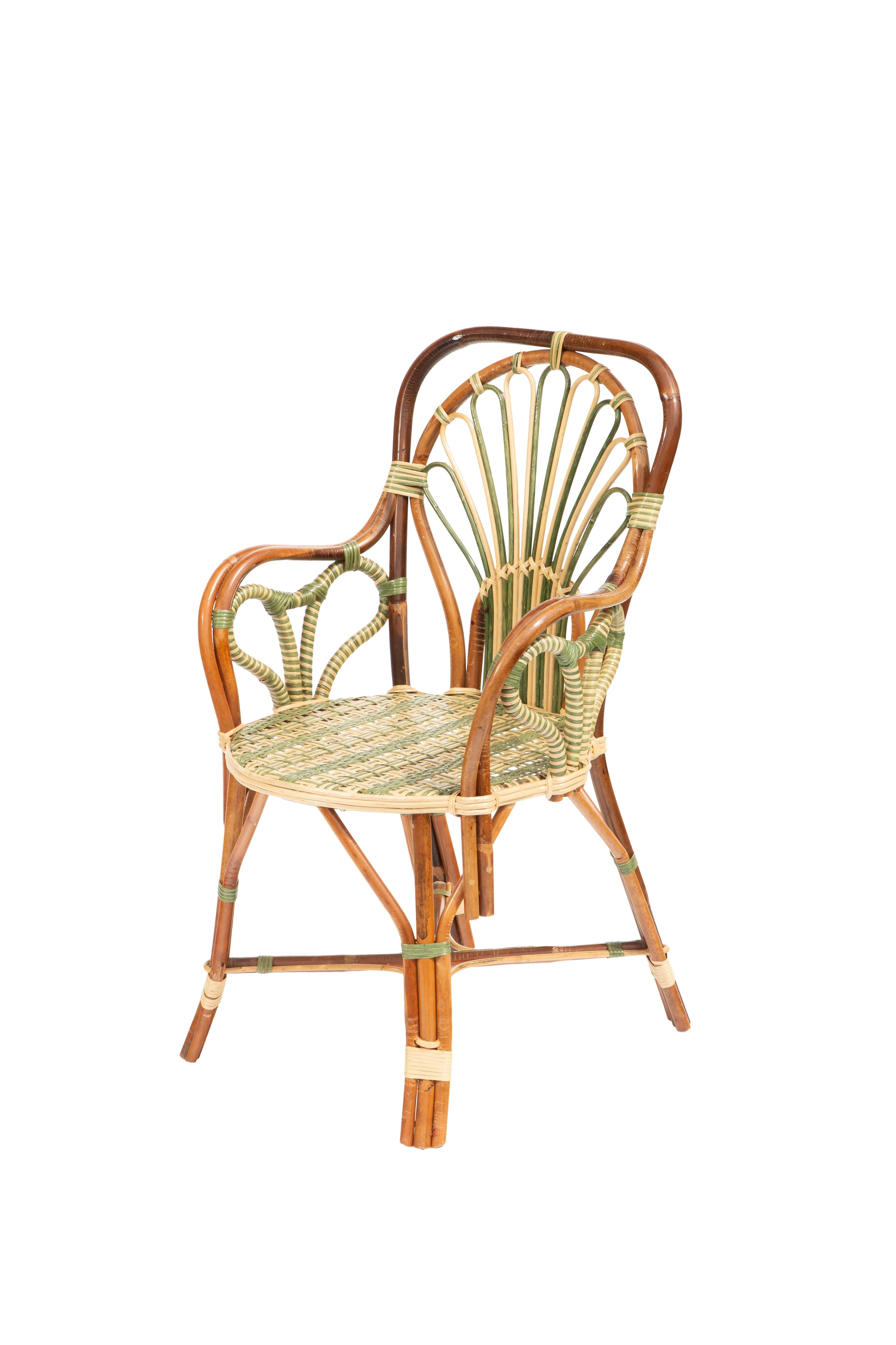 https://a.1stdibscdn.com/green-peacock-rattan-arm-chair-by-creel-and-gow-for-sale-picture-3/f_15312/f_448879221746464518512/_D325517_master.jpg