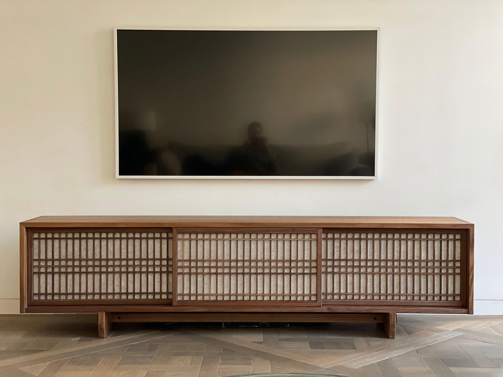 https://a.1stdibscdn.com/walnut-media-console-room-divider-with-sliding-shoji-doors-for-sale-picture-3/f_45782/f_227077621614352126140/D5B7C47A_A286_41A6_9EEE_768B5C642C8B_master.jpeg