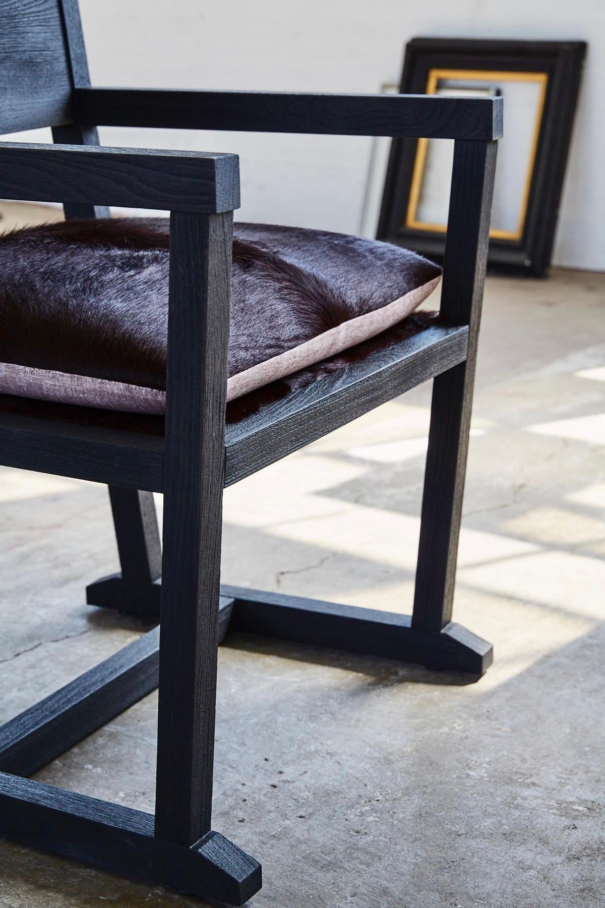 https://a.1stdibscdn.com/louis-black-chair-armchair-sandblasted-oak-burgundy-cowhide-seat-mandy-graham-for-sale-picture-8/f_51901/f_197059121593653038515/D5F667CE_B02F_4193_8F91_09B569561876_1_201_a_master.jpeg