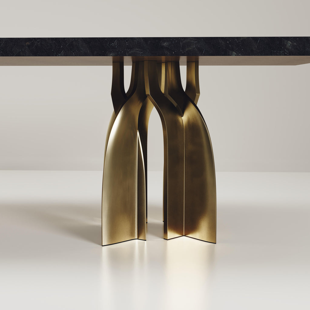 https://a.1stdibscdn.com/set-of-sculptural-chairs-and-dining-table-in-shell-and-brass-by-kifu-paris-for-sale-picture-6/f_45491/f_263336321638275757225/D7157_BLANC0004_L9_master.jpeg