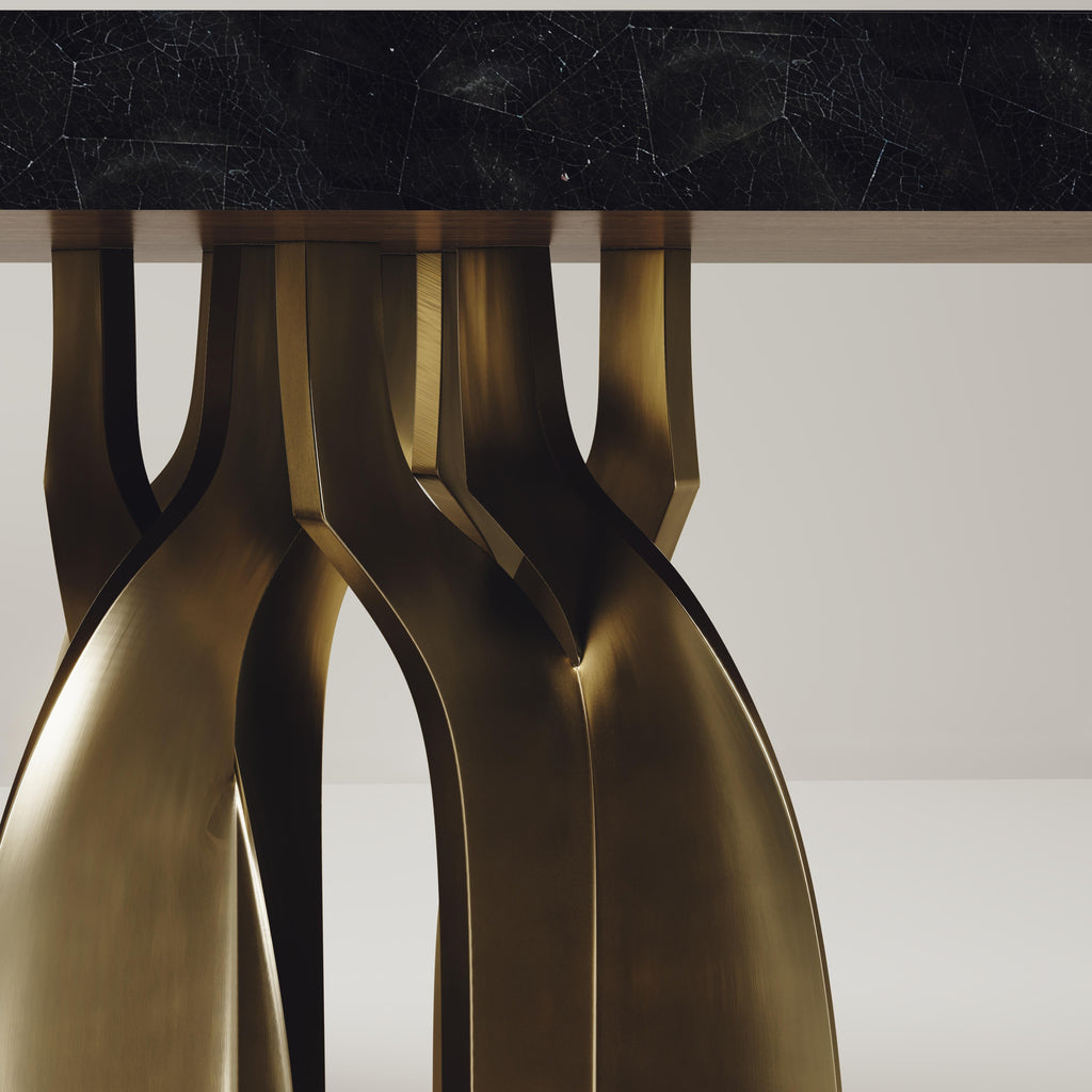 https://a.1stdibscdn.com/set-of-sculptural-chairs-and-dining-table-in-shell-and-brass-by-kifu-paris-for-sale-picture-7/f_45491/f_263336321638275757965/D7157_BLANC0005_L9_master.jpeg