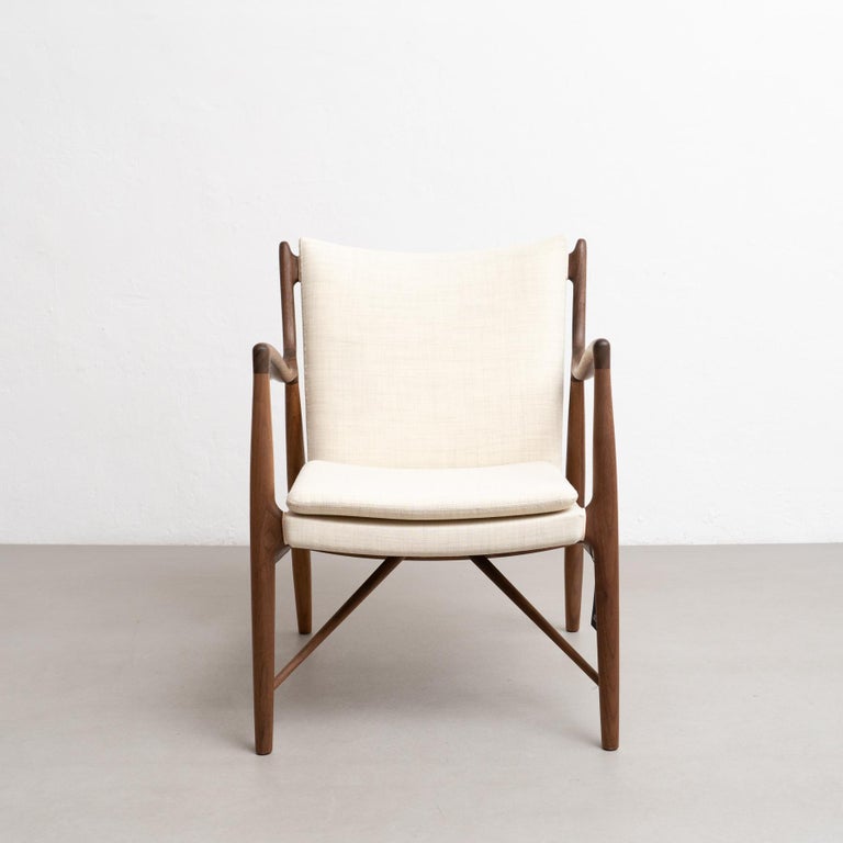 https://a.1stdibscdn.com/finn-juhl-45-chair-wood-and-fabric-for-sale-picture-3/f_14272/f_387727821710009576551/DADA27022024_200_master.jpg?width=768
