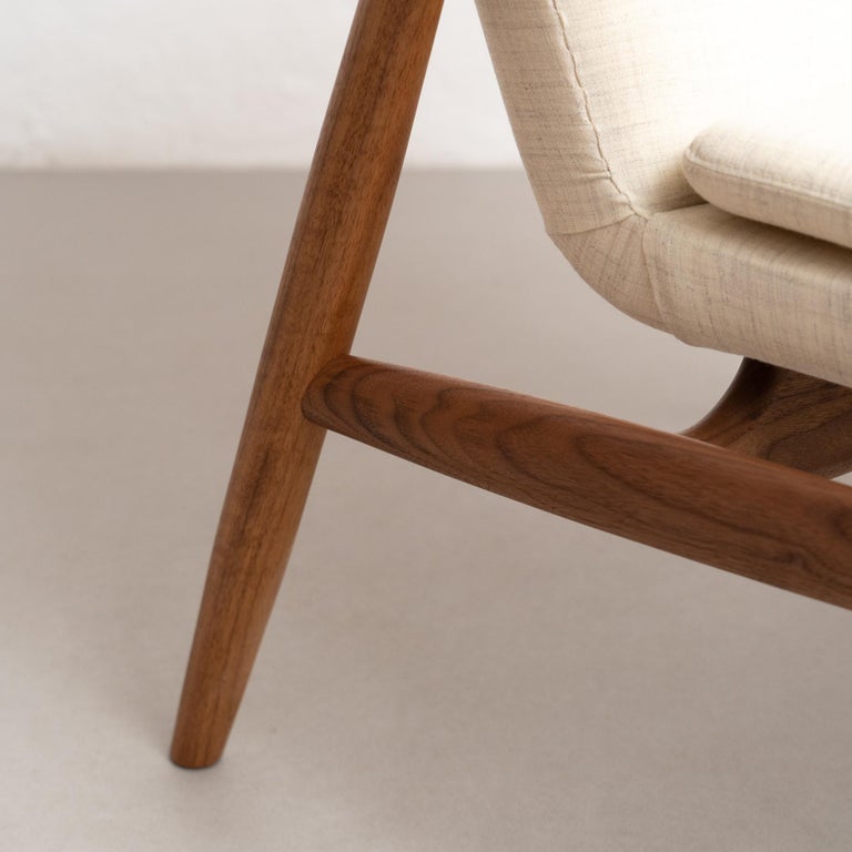 https://a.1stdibscdn.com/finn-juhl-45-chair-wood-and-fabric-for-sale-picture-12/f_14272/f_387727821710009578266/DADA27022024_209_master.jpg?width=768