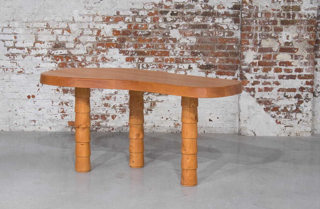 https://a.1stdibscdn.com/black-data-table-three-legged-in-oregon-by-atelier-thomas-serruys-for-sale-picture-13/f_12192/f_334050021679404163817/DATA_XS_1_van_1_2_master.jpg
