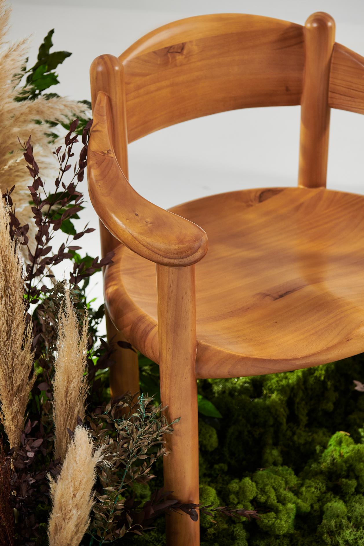 https://a.1stdibscdn.com/daumiller-pine-armchair-for-gubi-for-sale-picture-3/f_14472/f_309963721666654081790/DAUMILLER_CONCEPT_FALL_22_02__master.jpg