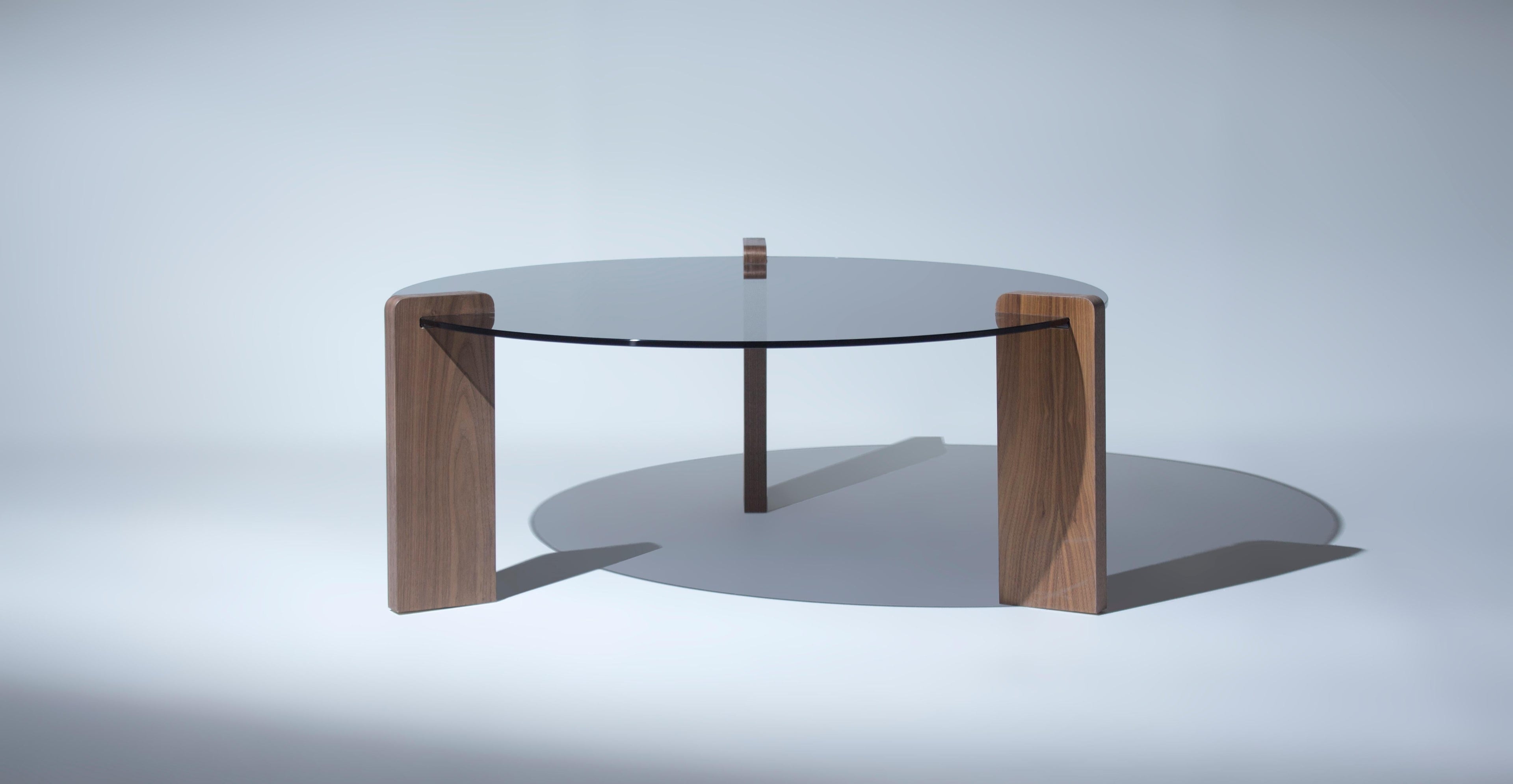 https://a.1stdibscdn.com/davis-smoked-glass-coffee-table-walnut-black-for-sale-picture-2/f_60402/f_364589821696438613956/DAV_COF_WAL1_master.jpg