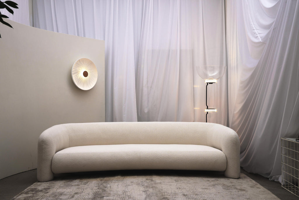 https://a.1stdibscdn.com/bold-sofa-curved-open-arms-m-for-sale-picture-10/f_95332/f_383760621707753442877/DA_05279_master.jpg