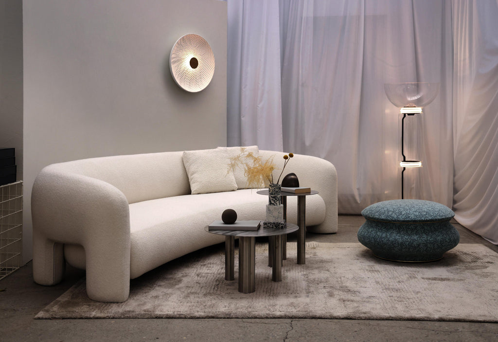 https://a.1stdibscdn.com/bold-sofa-curved-open-arms-m-for-sale-picture-12/f_95332/f_383760621707753444660/DA_05311_master.jpg