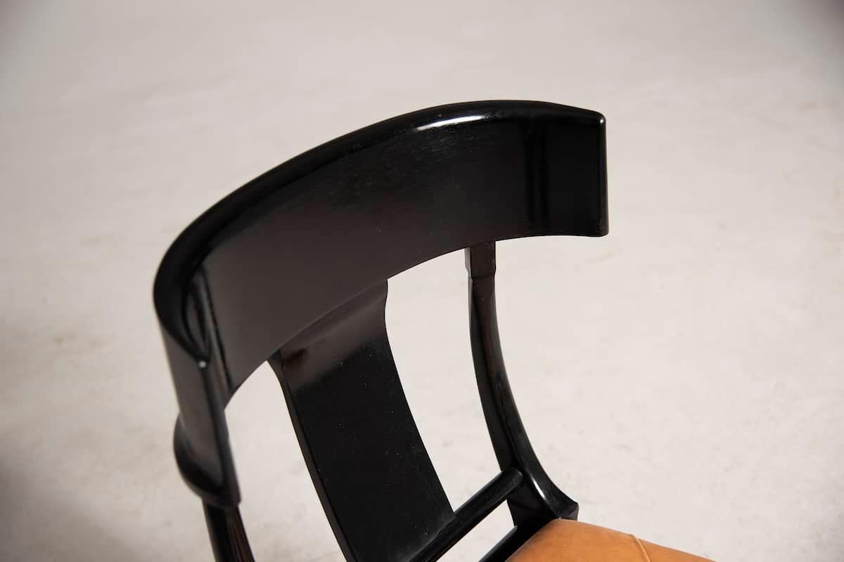 https://a.1stdibscdn.com/klismos-black-chair-for-sale-picture-4/f_20723/f_384813221708352569782/DDF_2195_master.jpg