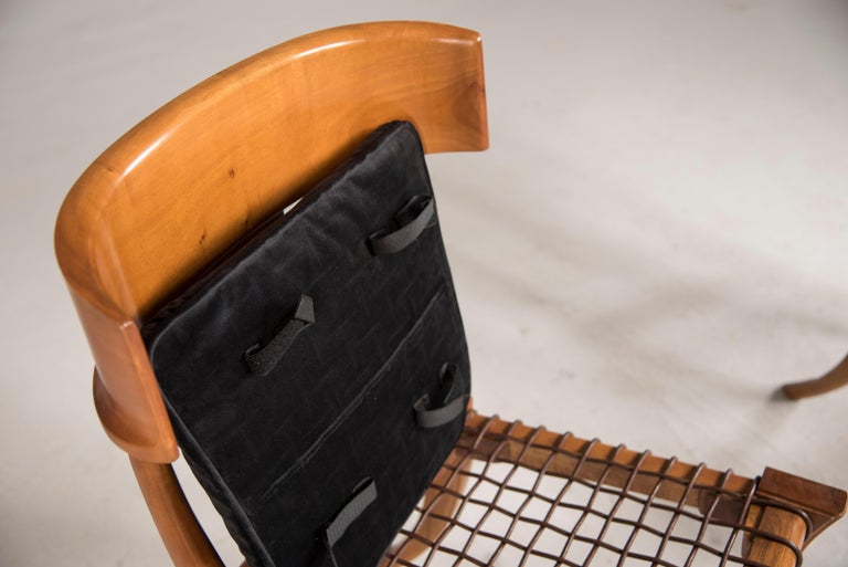 https://a.1stdibscdn.com/black-woven-leather-seat-walnut-saber-legs-klismos-chairs-customizable-for-sale-picture-14/f_20723/f_265407921639561513085/DDF_6935_master.jpg?width=768