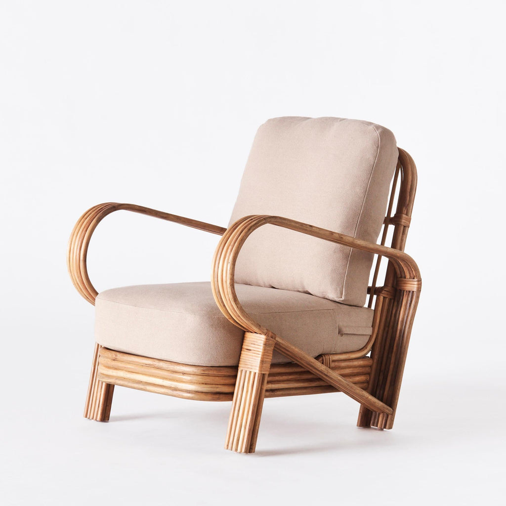 https://a.1stdibscdn.com/bamboo-lounge-chair-beige-linen-upholstery-for-sale-picture-3/f_58912/f_277832621742937965447/DD_2303_PRODUCT_BAMBOO_LOUNGE_CHAIR_FOR_SITE_FRONT_0289_master.jpg