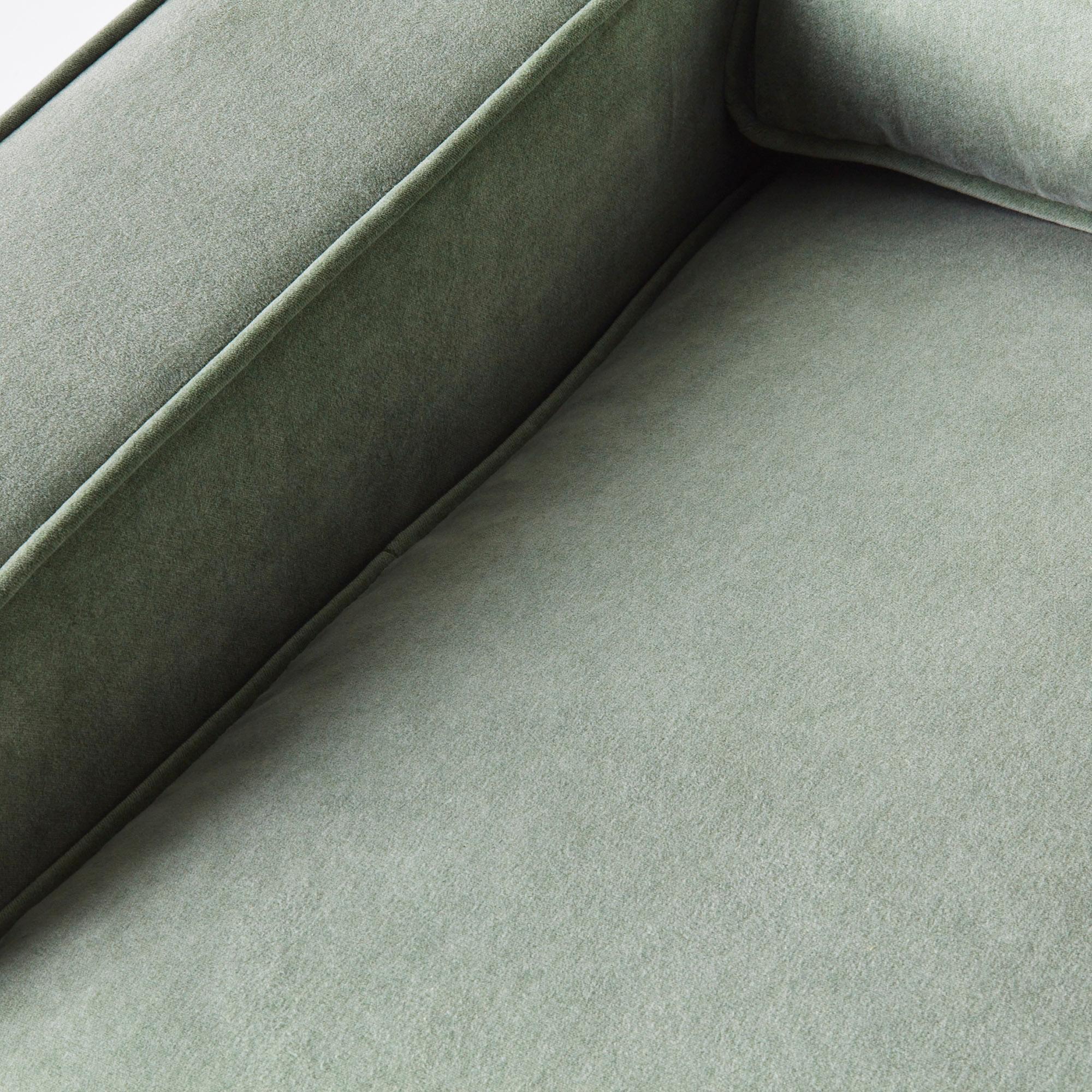 https://a.1stdibscdn.com/3-seat-lola-sofa-green-velvet-for-sale-picture-9/f_58912/f_257536521743720221045/DD_2303_PRODUCT_SOFA_LOLA_FROZEN_GREEN_0073_master.jpg