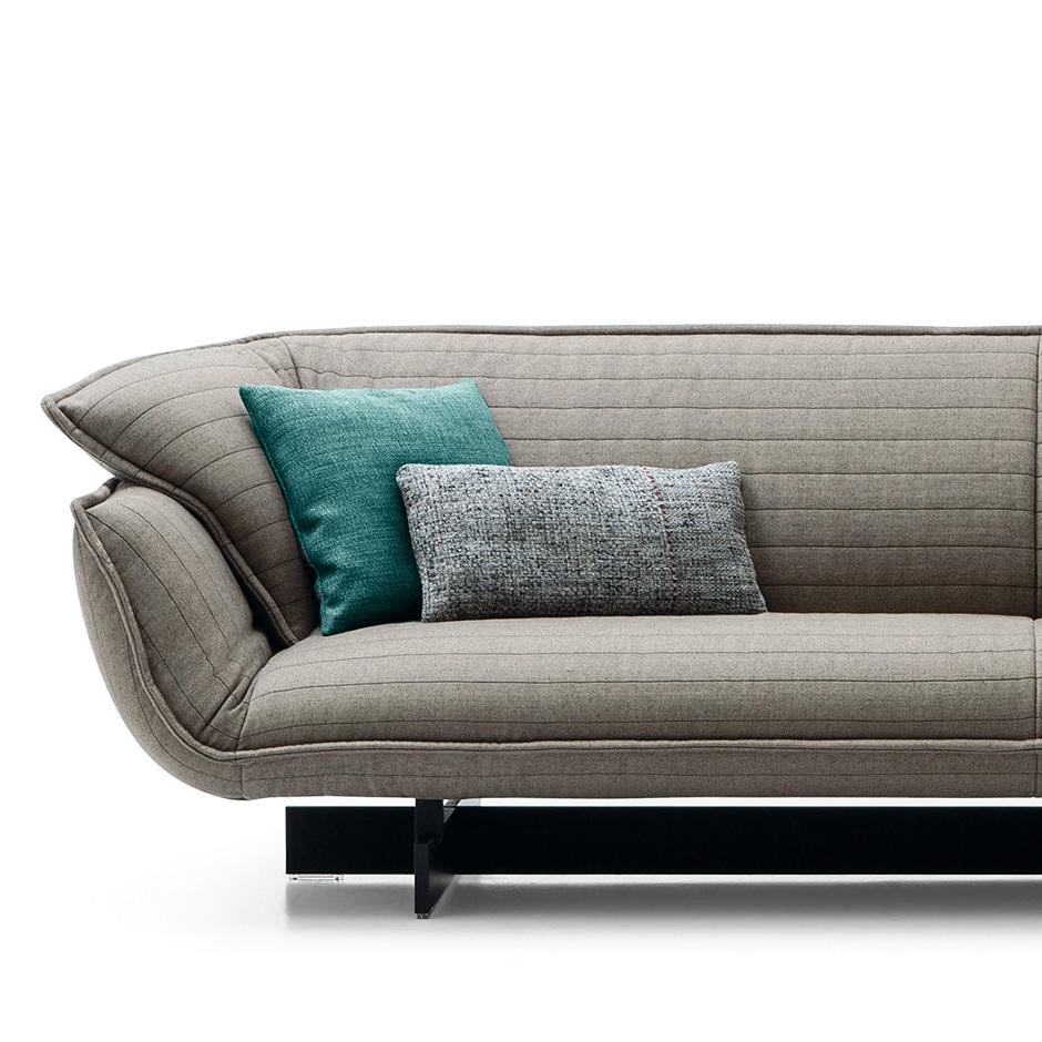 https://a.1stdibscdn.com/patricia-urquiola-beam-sofa-by-cassina-for-sale-picture-3/f_14272/f_306961221664871269030/DET_43854_still_life_divani_catalogo_living_collection_2019_550_beam_sofa_system_patricia_urquiola_arat_1_13f318_cenere_master.jpg
