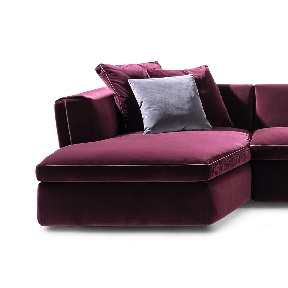 https://a.1stdibscdn.com/rodolfo-dordini-dress-up-sofa-upholsterd-foam-in-for-sale-picture-6/f_14272/f_302951821662459728998/DET_4508_still_life_divani_catalogo_living_collection_2019_291_dress_up_rodolfo_dordoni_ortigia_13l654_prugna_119_pelle_naturale_zz_13z367_moka_master.jpg